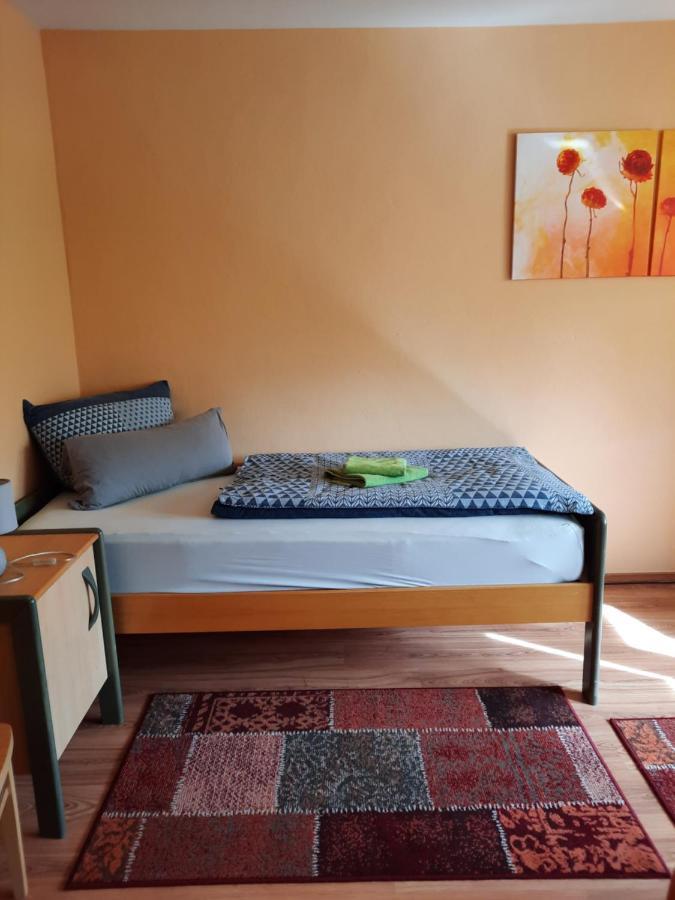 Monteur- Und Ferienwohnung In Hainichen - Obergeschoss Oder Dachgeschoss - Familie Weber Bockendorf Kültér fotó